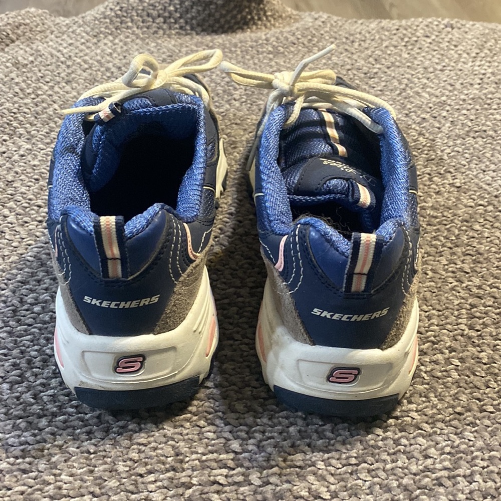 Skechers D-lites tennis shoes - Picture 3 of 4